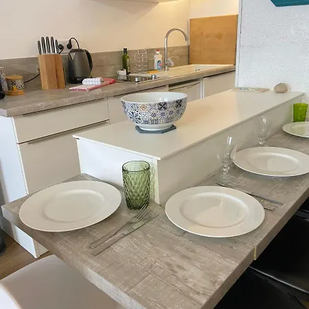 ღ L'accostage • Au Coeur Du Vieux Port Et Du Centre * לה רושל